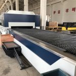 Prestar lazer me fije 2kw cnc, makinë prerëse lazer dhe gdhendje me tavolinë shkëmbimi